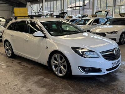 Used Vauxhall Insignia Elite 195 HP (143 kW) 2015 White Estate
