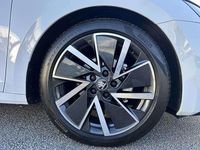 Gebraucht Skoda Octavia SportLine 147 PS (108 kW) 2025 Weiß Kleinwagen