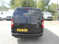 Second-hand Citroën Berlingo 100 CP (73 kW) 2021 Negru Monovolum