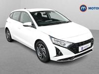 Used Hyundai i20 Advanced 101 HP (74 kW) 2024 White Hatchback