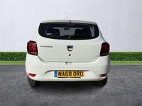 Used Dacia Sandero Essentiel 90 HP (66 kW) 2018 White Hatchback