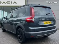 Usado Dacia Jogger Extreme 110 CV (80 kW) 2022 Gris Monovolumen