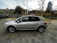 used Toyota Auris Hybrid 