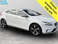 Used Volvo V40 R-Design 120 HP (88 kW) 2016 Ice white Hatchback