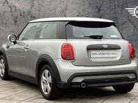 Begagnad Mini Cooper Classic 134 HK (98 kW) 2023 Silver Halvkombi
