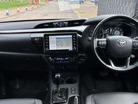 Used Toyota HiLux 201 HP (147 kW) 2024 Orange Pickup