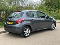 used Peugeot 208 Hatchback (2015/15)1.2 VTi Active 5d