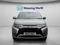 Usado Mitsubishi Outlander P-HEV 224 HP (164 kW) 2021 Cinzento SUV