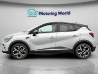 Begagnad Renault Captur Techno 143 HK (105 kW) 2023 Grå SUV