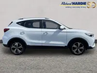 Używany MG ZS Excite 105 KM (77 kW) 2024 Biały SUV