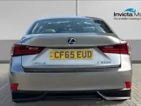 Used Lexus IS300h Executive Line 223 HP (164 kW) 2015 Pure silver metallic Sedan