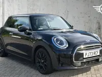 Usado Mini Cooper Classic 134 CV (98 kW) 2023 Negro Utilitario