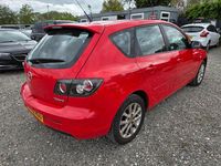 Usado Mazda 3 Takara 105 HP (77 kW) 2009 Vermelho Citadino