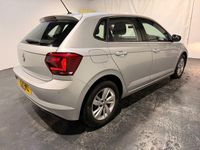 Used VW Polo SE 95 HP (69 kW) 2018 Silver Hatchback