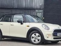 Usado Mini Cooper Hatch 136 HP (100 kW) 2016 Branco Citadino