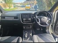 Used Mitsubishi Outlander P-HEV 177 HP (130 kW) 2018 White Estate