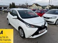 Used Toyota Aygo X-play 68 HP (50 kW) 2016 White Hatchback
