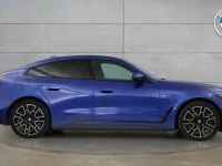 Usado BMW i4 M Sport 250 kW (340 HP) 2025 Azul Sedan