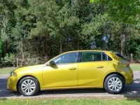 Used Vauxhall Astra Design Edition 130 HP (95 kW) 2023 Yellow Hatchback