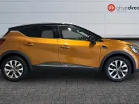 Używany Renault Captur Version S 130 KM (95 kW) 2020 Pomarańczowy SUV