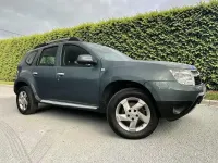 Usado Dacia Duster Lauréate 110 HP (80 kW) 2014 Cinzento SUV