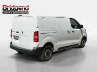 Used Vauxhall Vivaro S 100 HP (73 kW) 2023 White MPV