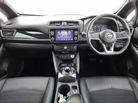 Usado Nissan Leaf N-Connecta 110 kW (150 HP) 2022 Vermelho Citadino