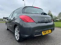 Usado Peugeot 308 Active 112 HP (82 kW) 2013 Cinzento Citadino