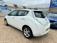 Used Nissan Leaf Acenta 80 kW (109 HP) 2017 White Hatchback