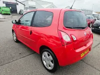 Used Renault Twingo Dynamique 75 HP (55 kW) 2014 Red Hatchback