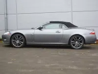 Usado Jaguar XK 300 CV (220 kW) 2006 Gris Descapotable