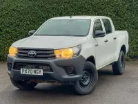 Used Toyota HiLux Active 150 HP (110 kW) 2020 White Pickup
