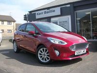 Begagnad Ford Fiesta Titanium 2019 Röd Halvkombi