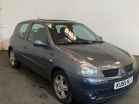 Used Renault Clio II Dynamique 2005 Blue Hatchback