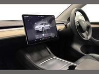 Used Tesla Model Y Long Range AWD 378 kW (514 HP) 2022 White SUV