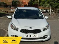 Begagnad Kia Ceed 2014 Vit Halvkombi