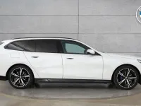 Used BMW 520 M Sport 205 HP (150 kW) 2025 White Estate