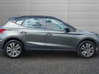 Used Seat Arona SE Technology 95 HP (69 kW) 2023 Mountain green with black roof SUV