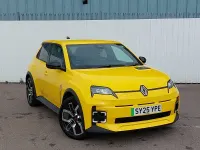 Used Renault R5 Komfort 110 kW (150 HP) 2025 Yellow Hatchback