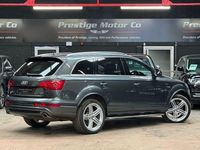 Usado Audi Q7 S-line plus 272 HP (200 kW) 2014 Cinzento SUV