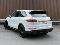 Used Porsche Cayenne Turbo 520 HP (382 kW) 2014 White SUV