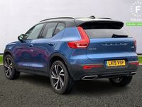 used Volvo XC40 ESTATE 2.0 T5 R DESIGN Pro 5dr AWD Geartronic [Xenium Pack, Panoramic Roof, 360 Degree Parking Camera, Heated Steering Wheel]