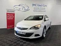 Usado Vauxhall Astra GTC Sport 140 HP (102 kW) 2013 Branco Citadino