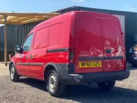 Used Vauxhall Combo 75 HP (55 kW) 2011 Red MPV