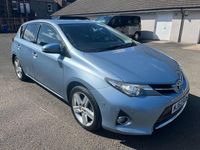 Used Toyota Auris 132 HP (97 kW) 2013 Blue Hatchback