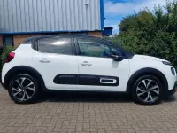 Used Citroën C3 Shine 102 HP (75 kW) 2022 White Hatchback