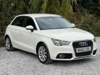 Usado Audi A1 Sport 105 HP (77 kW) 2012 Branco Citadino