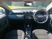 Begagnad Dacia Duster Expression 129 HK (94 kW) 2023 Grå SUV