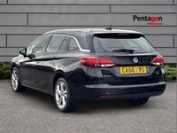 Used Vauxhall Astra SRi 108 HP (79 kW) 2017 Black Estate