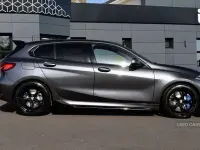 Begagnad BMW M135 M Performance 2021 Grå Halvkombi